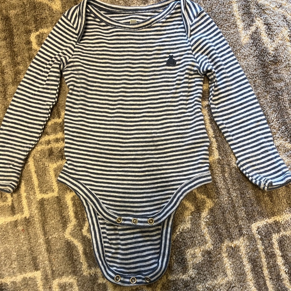 3-6m Baby Gap onesie